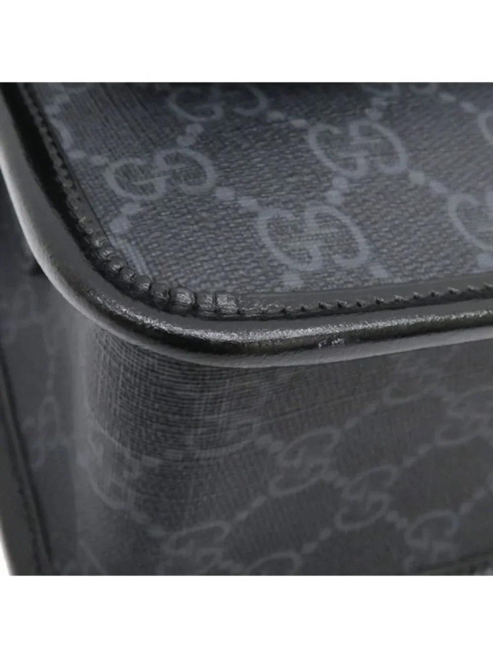 Gucci GG Supreme Wallet